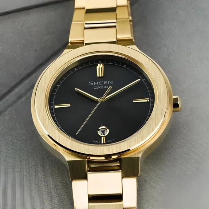 Montre Femme Casio Sheen - SHE-4559G-8AUDF - Bracelet en Acier Inoxydable doré - Affichage analogique - Résistant à l'eau - Verre Saphir