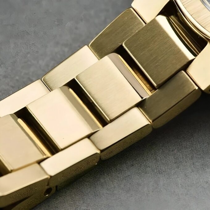 Montre Femme Casio Sheen - SHE-4559G-8AUDF - Bracelet en Acier Inoxydable doré - Affichage analogique - Résistant à l'eau - Verre Saphir