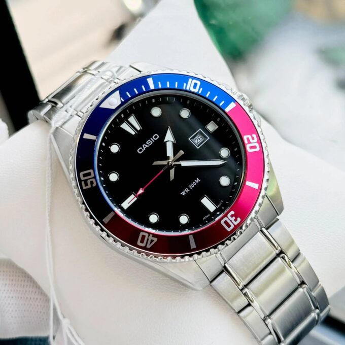 casio mdv 107d 1a3vdf montre résistante à l'eau jusqu'à 200 mètres avec lunette tournante