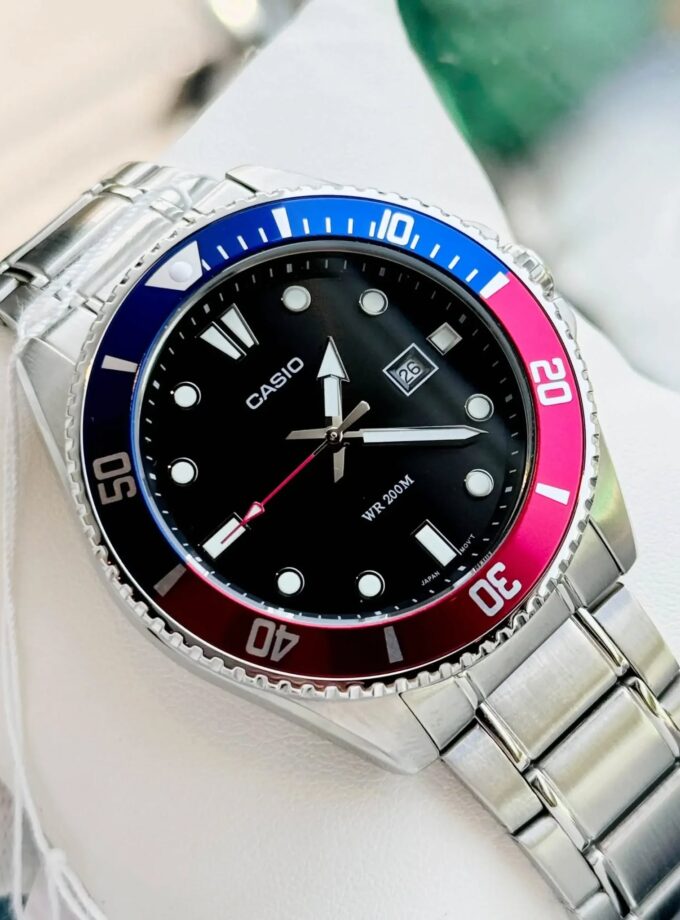 casio mdv 107d 1a3vdf montre résistante à l'eau jusqu'à 200 mètres avec lunette tournante