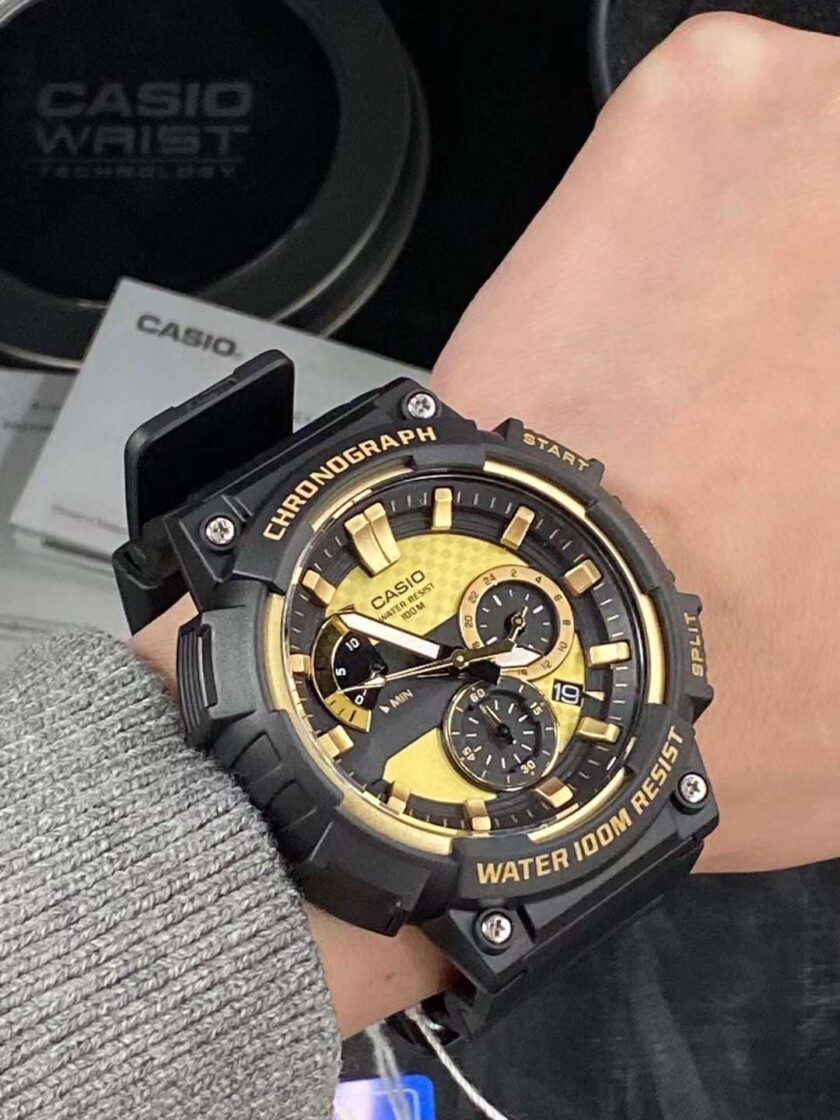 montre casio mcw 200h 9avdf design pratique avec Éclairage et affichage lumineux