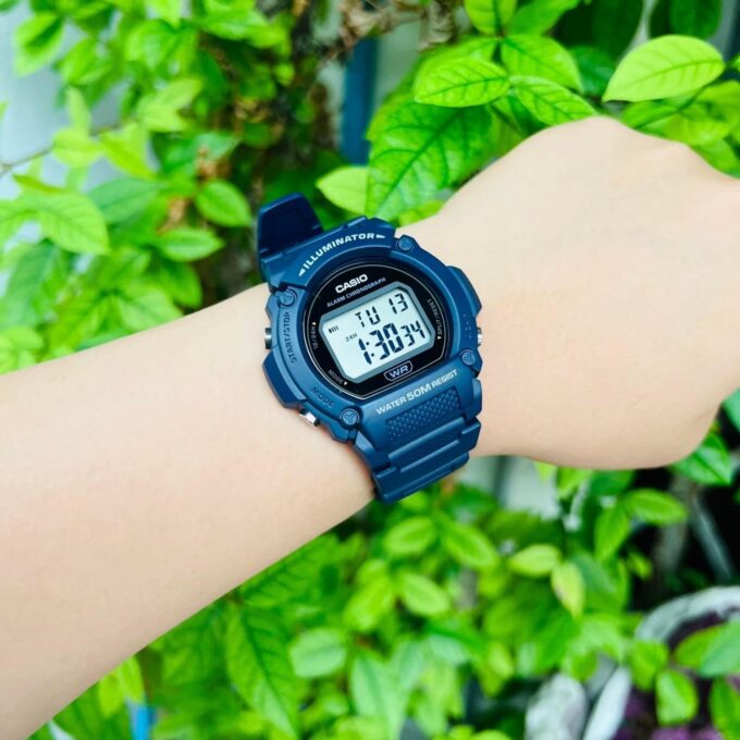 Montre Homme Casio - Style sportif, étanche, alarme, éclairage LED - Résine - Bleu - W-219H-2AVEF