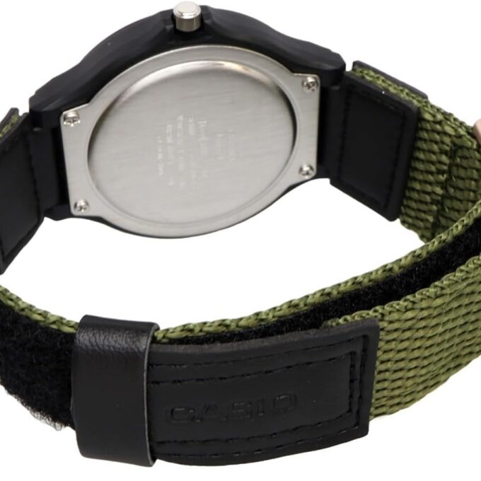 Casio MW-240B-3BVDF - Montre Élégante pour Activités Extérieures avec 50m d'Étanchéité