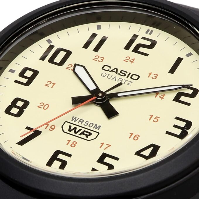 Casio MW-240B-3BVDF - Montre Élégante pour Activités Extérieures avec 50m d'Étanchéité