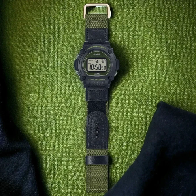 Casio W-219HB-3AVDF - Montre Décontractée pour Homme et Femme avec Fonctionnalités Avancées