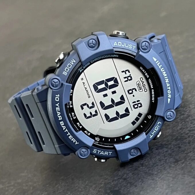 CASIOCasio AE-1500WH-2AVDF - Montre Multifonctionnelle avec Durée de Batterie de 10 Ans