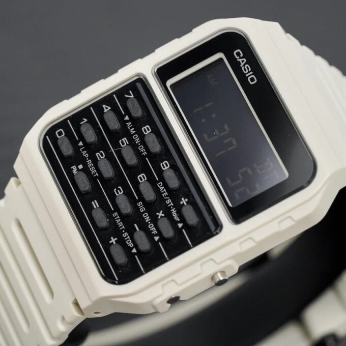 Montre calculatrice Casio CA-53WF-8BDF - Unisexe - Quartz, Double fuseau horaire, Alarme, Chronomètre - Résine - Blanc - CA-53WF-8BDF