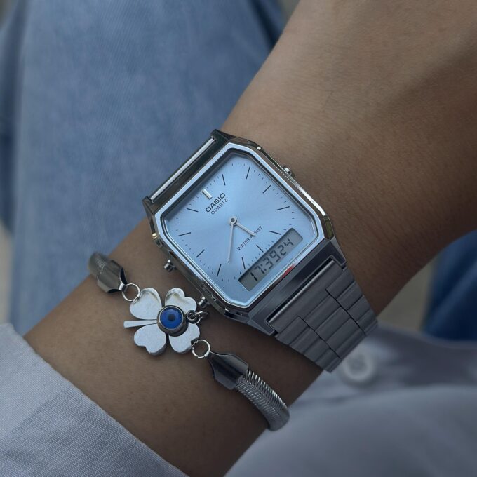 Montre Casio AQ-230A-2A1MQYDF - Design Pratique avec Chronomètre et Alarme Quotidienne - Verre Saphir