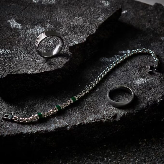 Bracelet SECTOR - Bijoux Homme - Acier Inoxydable, Design Élégant, Résistant à l’eau, Fermoir Sécurisé - Métal Argenté - SAVK11