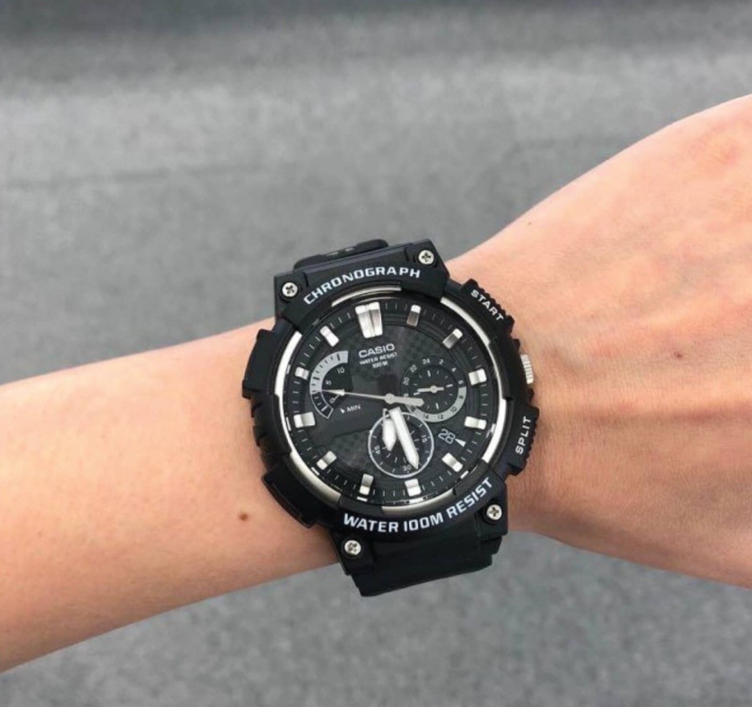 casio-mcw-200h-1avdf-montre-multifonctionnelle-avec-resistance-a-leau-de-200-metres-verre-saphir-mcw-200h-1avdf