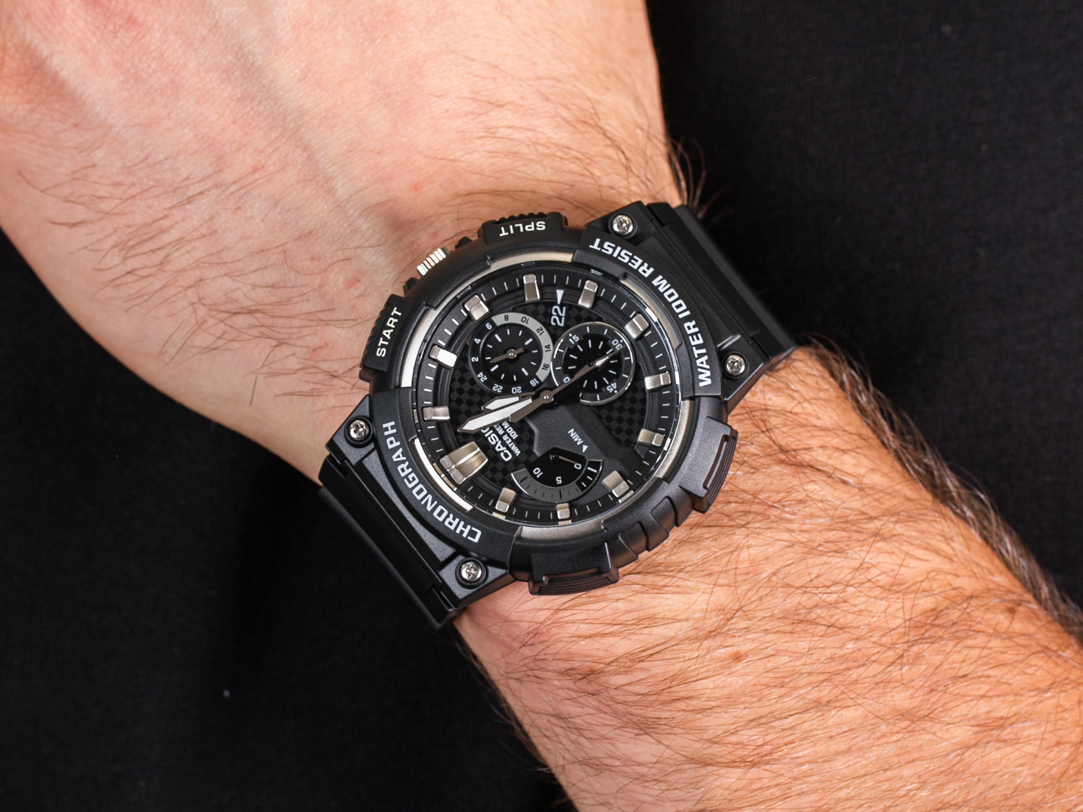 casio-mcw-200h-1avdf-montre-multifonctionnelle-avec-resistance-a-leau-de-200-metres-verre-saphir-mcw-200h-1avdf
