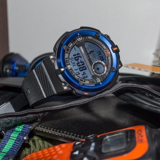 Montre Casio SGW-600H-2ADR - Idéale pour la Plongée avec Fonctionnalités Avancées