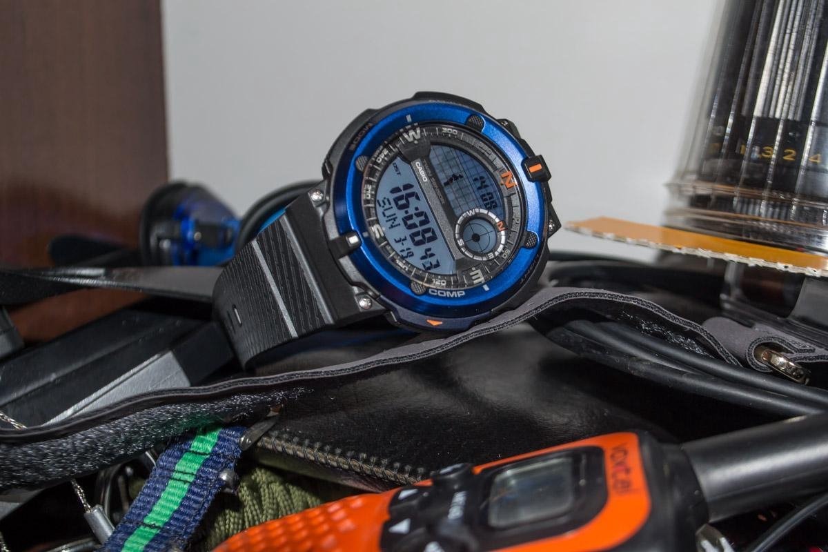 montre-casio-sgw-600h-2adr-ideale-pour-la-plongee-avec-fonctionnalites-avancees-sgw-600h-2adr