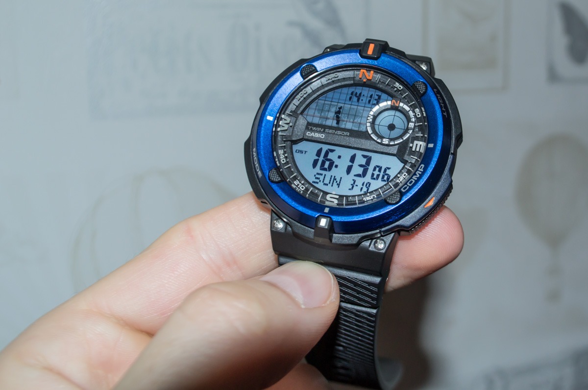 montre-casio-sgw-600h-2adr-ideale-pour-la-plongee-avec-fonctionnalites-avancees-sgw-600h-2adr
