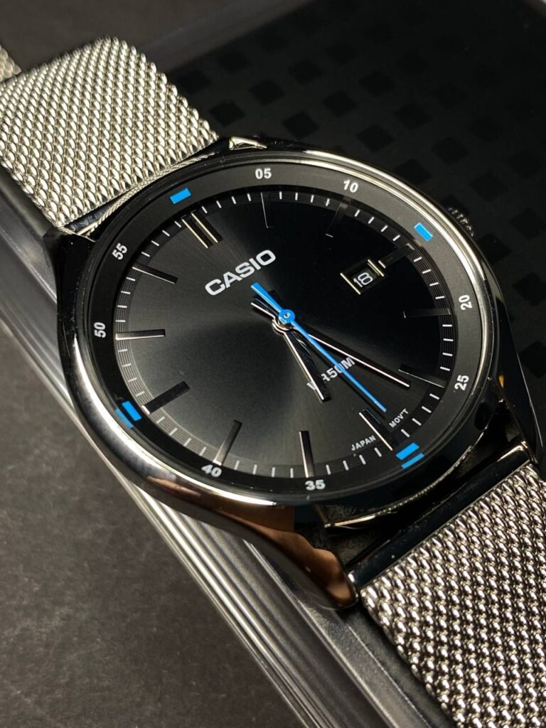 montre homme casio Élégance classique avec cadran noir et bracelet en acier mtp e710m 1avdf