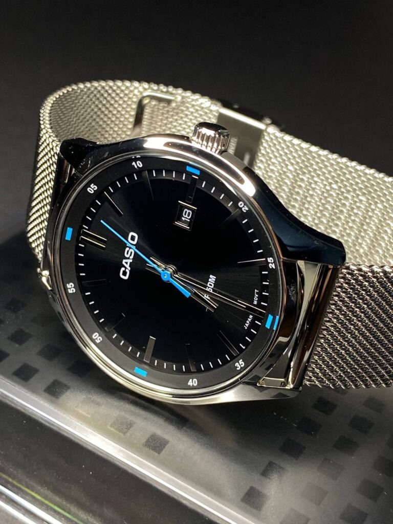 montre homme casio Élégance classique avec cadran noir et bracelet en acier mtp e710m 1avdf