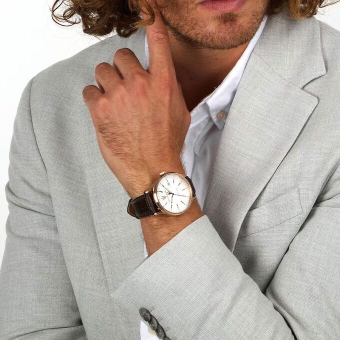 Montre Homme Maserati Sorpasso – R8851124002 – Bracelet en Cuir Véritable – Boîtier en Acier Inoxydable Or Rose – Cadran Argent Sunray – Résistante à l'Eau 10 ATM – 42 mm – Boucle Ardillon – Mouvement Analogique – Emballage d'Origine Maserati