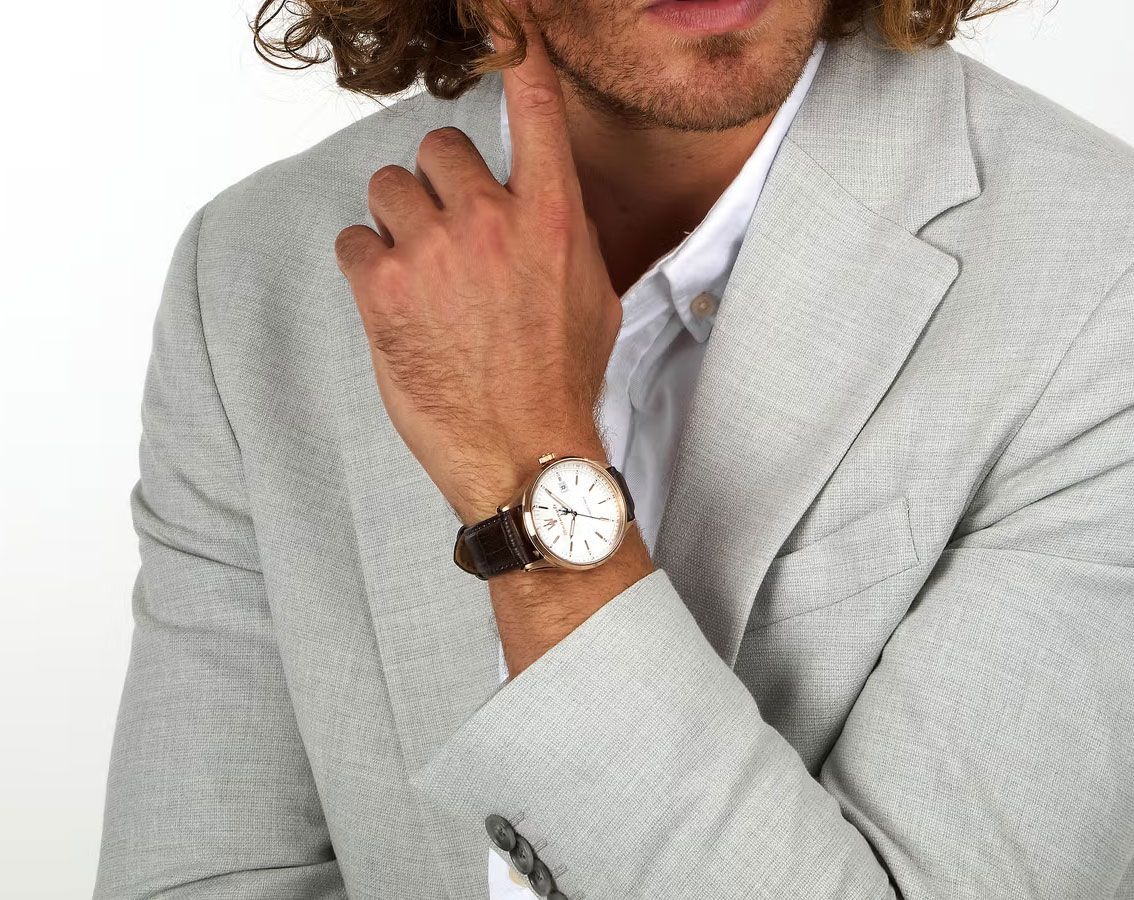montre homme maserati sorpasso – r8851124002 – bracelet en cuir véritable – boîtier en acier inoxydable or rose – cadran argent sunray – résistante à l'eau 10 atm – 42 mm – boucle ardillon – mouvement analogique – emballage d'origine maserati