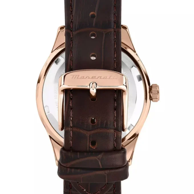 Montre Homme Maserati Sorpasso – R8851124002 – Bracelet en Cuir Véritable – Boîtier en Acier Inoxydable Or Rose – Cadran Argent Sunray – Résistante à l'Eau 10 ATM – 42 mm – Boucle Ardillon – Mouvement Analogique – Emballage d'Origine Maserati