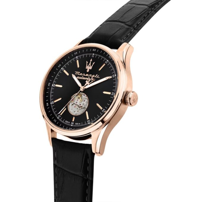 Montre Homme Maserati Sorpasso – R8821124001 – Automatique – Cadran à Cœur Ouvert – Bracelet en Cuir – Couronne à Vis – Fréquence 21 600 – Largeur de la Patte 21 mm