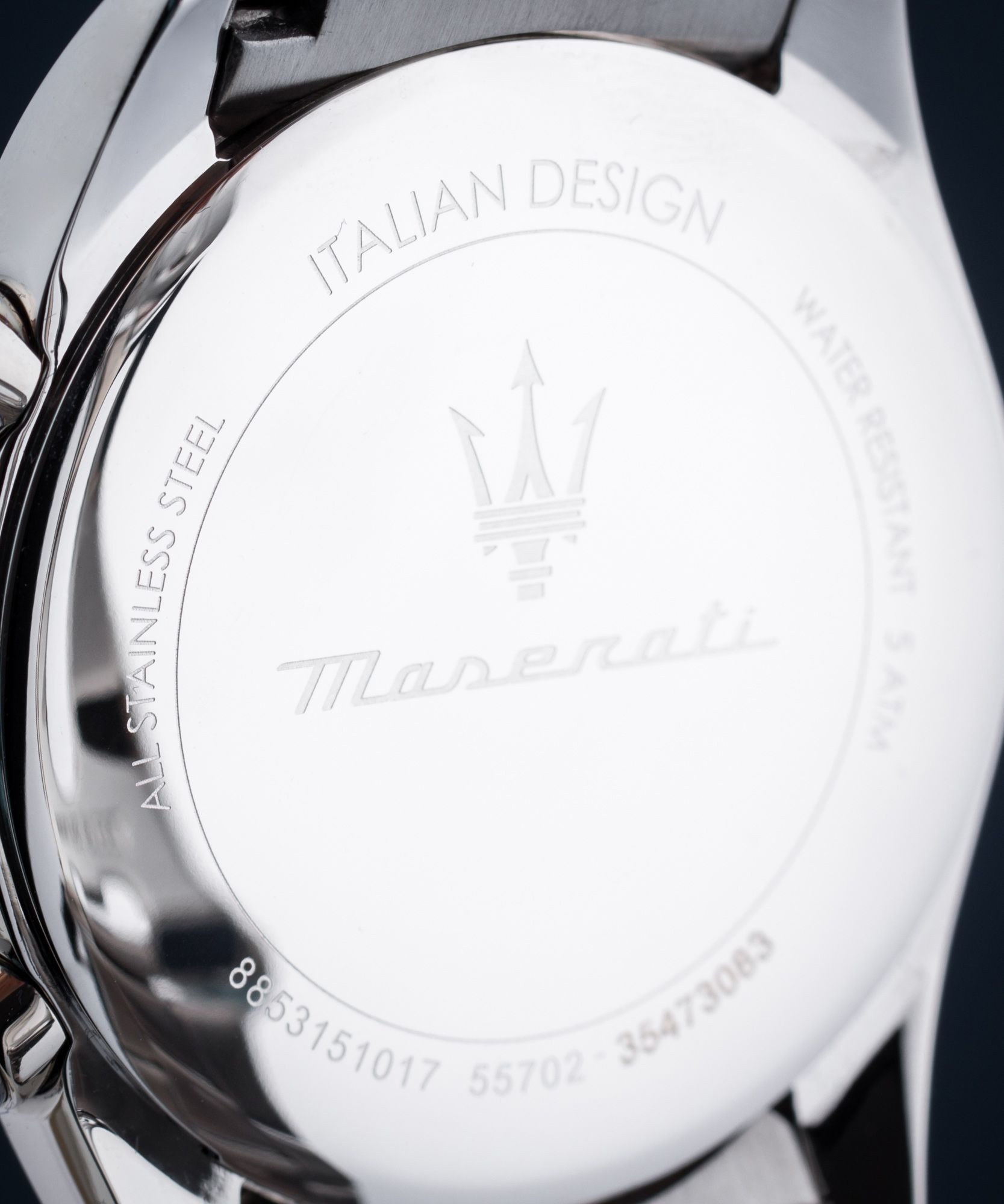 montre homme maserati attrazione – r8853151017 – boîtier acier inoxydable 43 mm – cadran vert sunray – mouvement analogique – bracelet acier inoxydable – pierre zircon noire – résistante à l’eau 5 atm – boucle déployante à sécurité – garantie maserati.