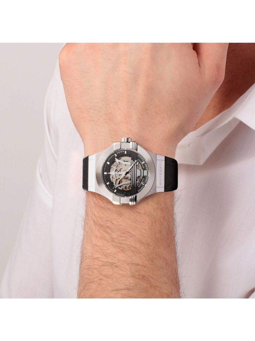 montre homme maserati potenza – r8821108038 – automatique – cadran 42 mm argenté – bracelet cuir noir – verre saphir – boucle ardillon – Étanchéité 100 mètres – garantie 2 ans – design Élégant avec trident central et rouages apparents verre saphir