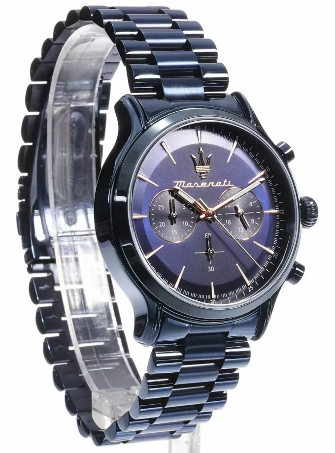 Montre Homme Maserati Epoca Blue Edition – R8873618032 – Chronographe 42 mm – Boîtier Acier Inoxydable Bleu Poli – Mouvement Quartz – Cadran Bleu avec Aiguilles Luminescentes – Bracelet Acier Inoxydable Bleu – Étanchéité 10 ATM – Boucle Pliante – Garantie 2 Ans