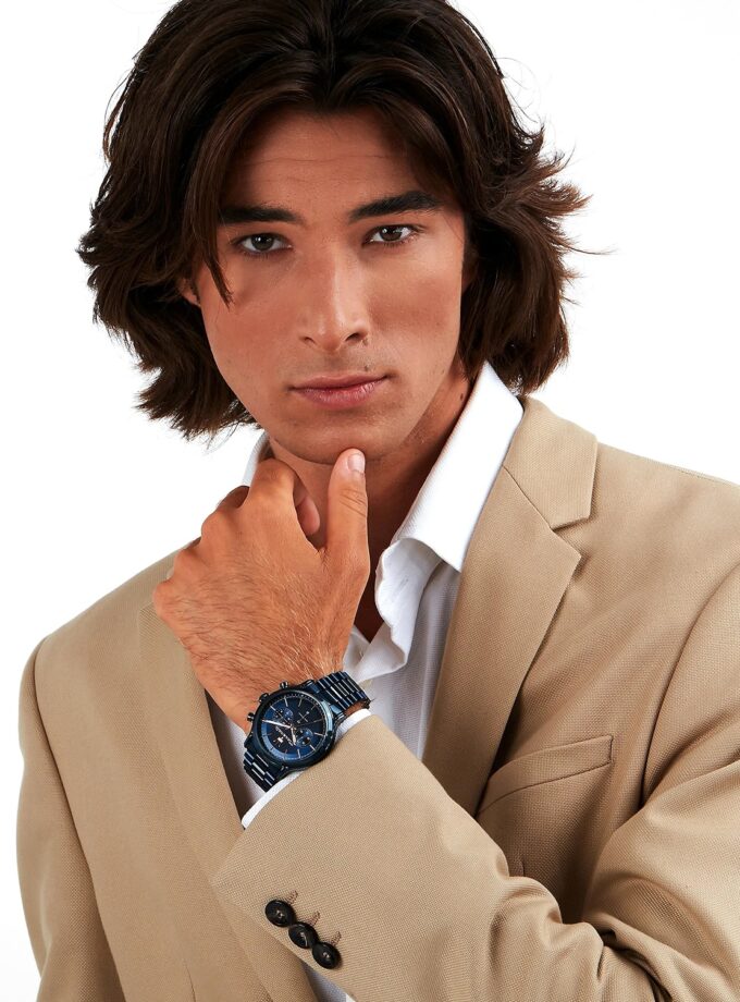 Montre Homme Maserati Epoca Blue Edition – R8873618032 – Chronographe 42 mm – Boîtier Acier Inoxydable Bleu Poli – Mouvement Quartz – Cadran Bleu avec Aiguilles Luminescentes – Bracelet Acier Inoxydable Bleu – Étanchéité 10 ATM – Boucle Pliante – Garantie 2 Ans