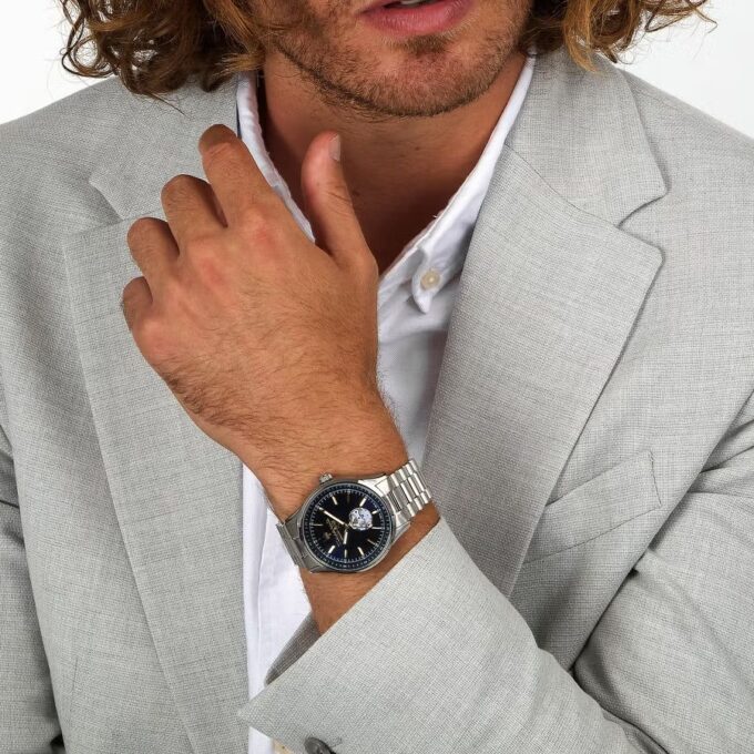 Montre Homme Maserati Sorpasso – R8823124002 – Automatique – Cadran 42 mm Bleu avec Cœur Ouvert – Bracelet Acier Argenté – Boucle Déployante – Verre Minéral – Étanchéité 100 Mètres (10 ATM) – Garantie 2 Ans – Design Sportif et Chic