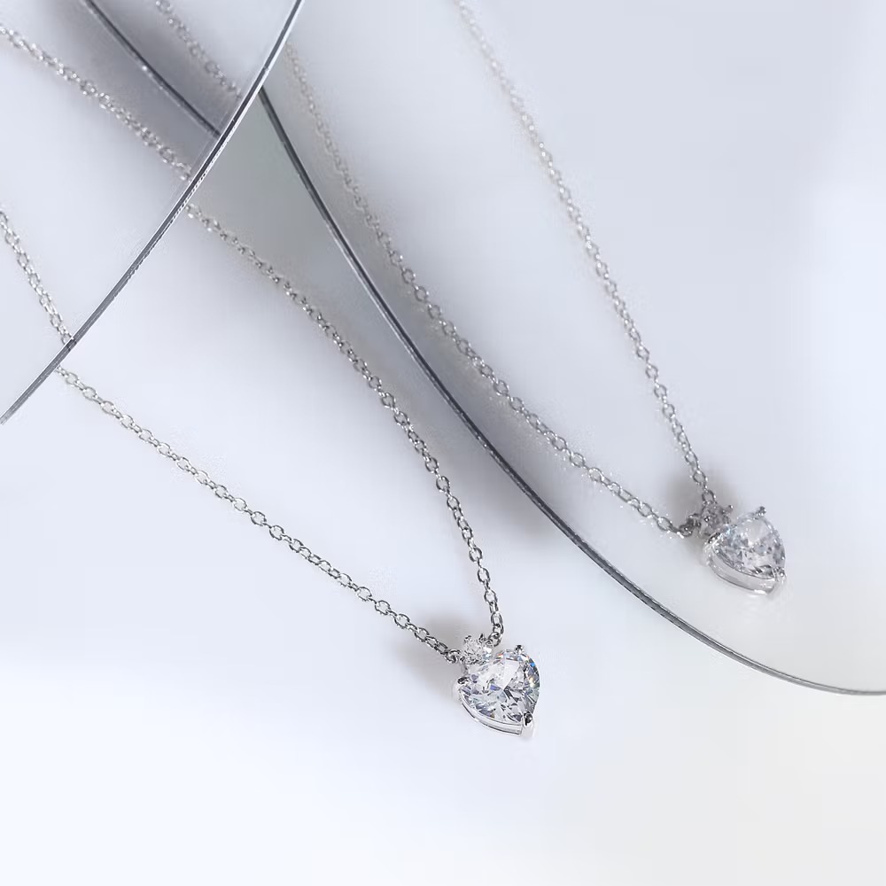 collier pendentif élégant femme morellato bijoux tendance, design moderne, finition soignée, idéal cadeau acier inoxydable doré réf. saiw158