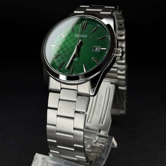 Casio MTP-VD03D-3A1UDF - Montre Élégante pour Homme avec Bracelet en Acier Inoxydable