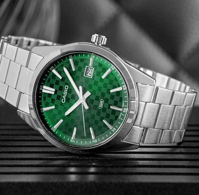 Casio MTP-VD03D-3A1UDF - Montre Élégante pour Homme avec Bracelet en Acier Inoxydable