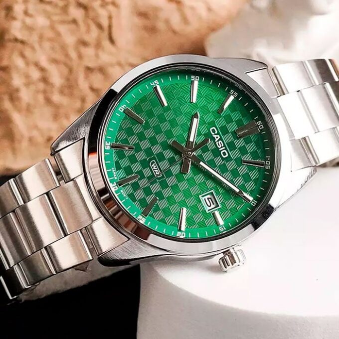 Casio MTP-VD03D-3A1UDF - Montre Élégante pour Homme avec Bracelet en Acier Inoxydable