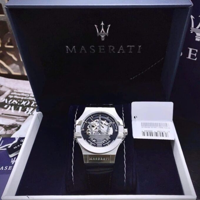Montre Homme Maserati Potenza – R8821108038 – Automatique – Cadran 42 mm Argenté – Bracelet Cuir Noir – Verre Saphir – Boucle Ardillon – Étanchéité 100 Mètres – Garantie 2 Ans – Design Élégant avec Trident Central et Rouages Apparents - Verre Saphir