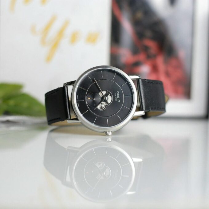 aiwatch_MTP-B130L-1AVDF - Montre Casio MTP-B130L-1AVDF - Élégance Classique avec Cadran Noir et Bracelet en Cuir - Style Intemporel avec Cuir et Cadran Argenté