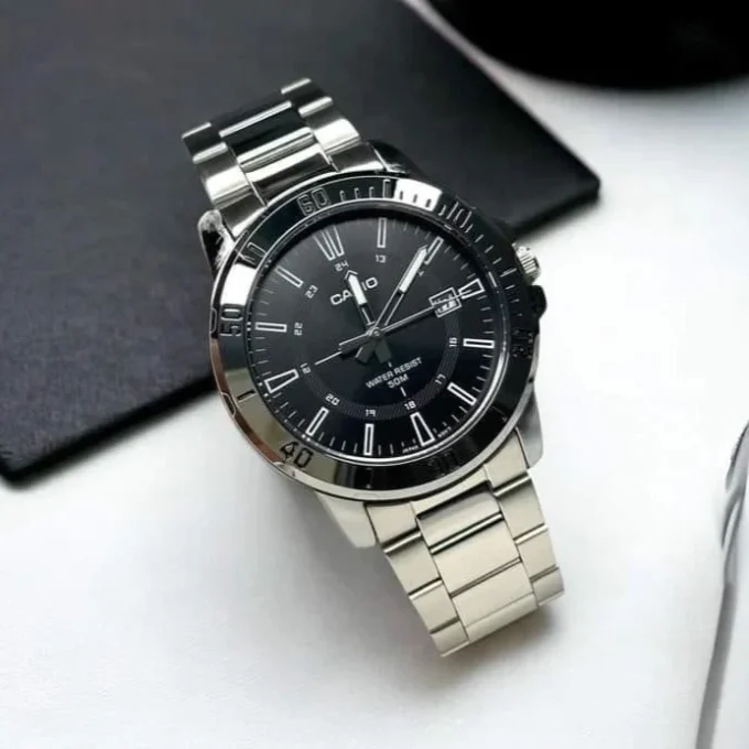 aiwatch_MTP-VD01D-1CVUDF - Montre Casio MTP-VD01D-1CVUDF - Élégance Classique avec Cadran Noir et Bracelet en Cuir