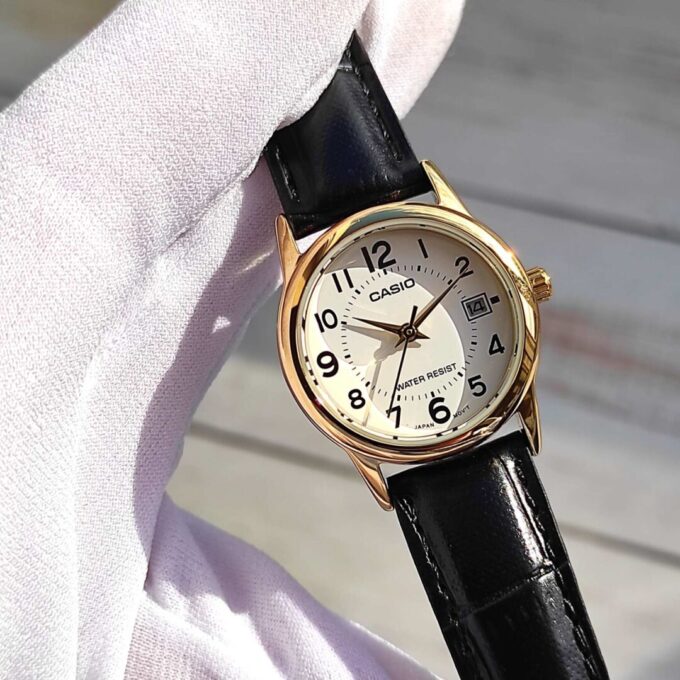 Montre Femme Casio - Style Chic Classique, Cadran Doré, Bracelet Cuir - Doré - LTP-V002GL-7BUDF