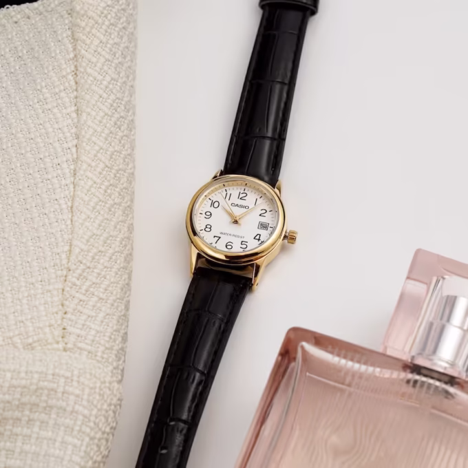 Montre Femme Casio - Style Chic Classique, Cadran Doré, Bracelet Cuir - Doré - LTP-V002GL-7BUDF