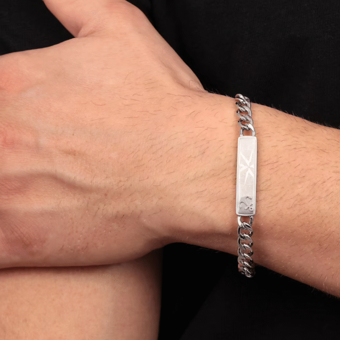 Bracelet Homme Sector Marine SAGJ19 - Inoxydable avec Boucle Mousqueton - 22 cm en Argent
