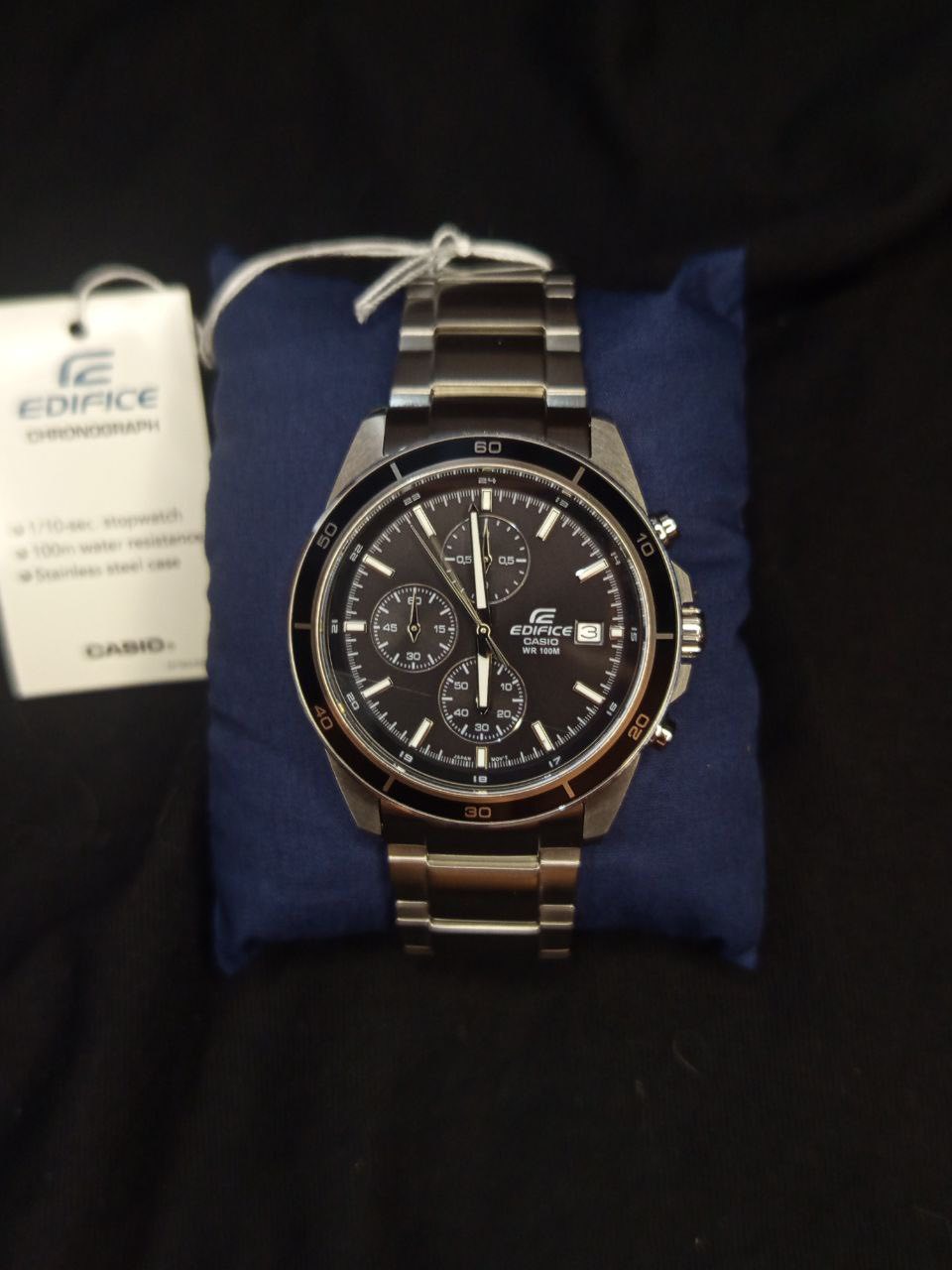 montre-casio-edifice-efr-526d-1avudf-design-moderne-et-fonctionnalites-pratiques-efr-526d-1avudf