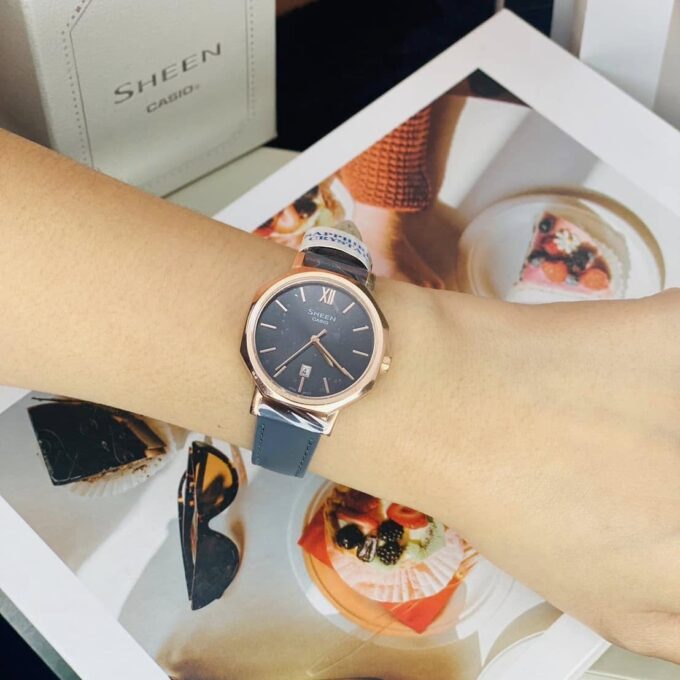 Montre Casio SHE-4554PGL-8AUDF - Design Sophistiqué et Résistance à l'Eau - Verre Saphir