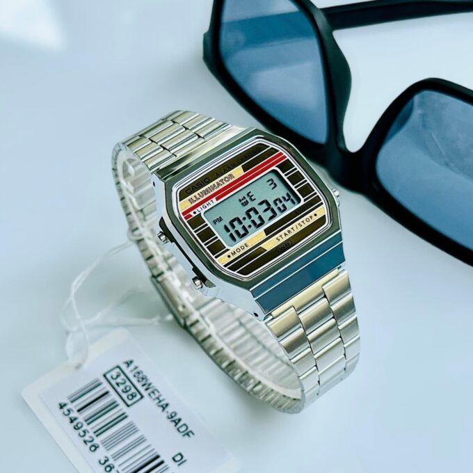 Montre Classique Homme Casio A168WEHA-9ADF - Digital, Acier Inoxydable, Bracelet Argenté, Affichage LED, Étanche, Référence A168WEHA-9ADF