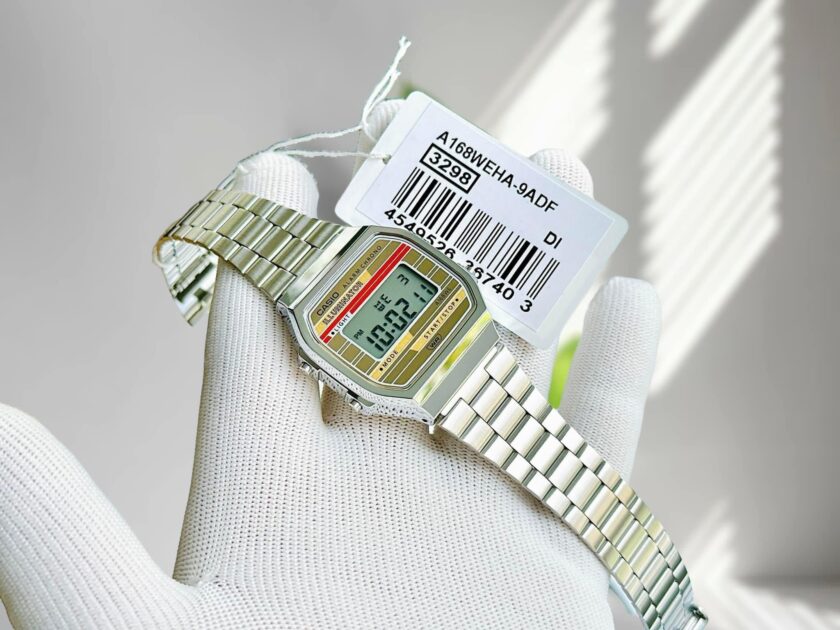 montre classique homme casio a168weha 9adf digital, acier inoxydable, bracelet argenté, affichage led, Étanche, référence a168weha 9adf