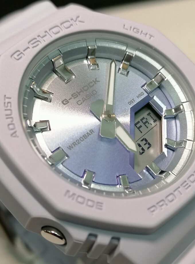 montre classique casio g shock homme résistante aux chocs, Étanche, multifonction résine bleu et argent réf. gma p2100sg 2adr