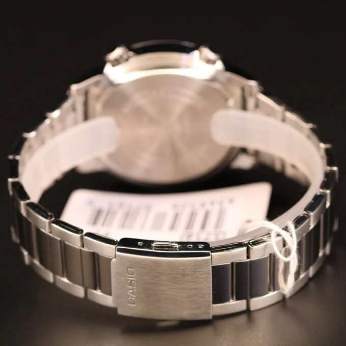 Montre Classique Homme - Casio - Quartz, Acier Inoxydable, Étanche 100m, Affichage Jour/Date, Aiguilles Lumineuses - Argenté - MTD-130D-7AVDF