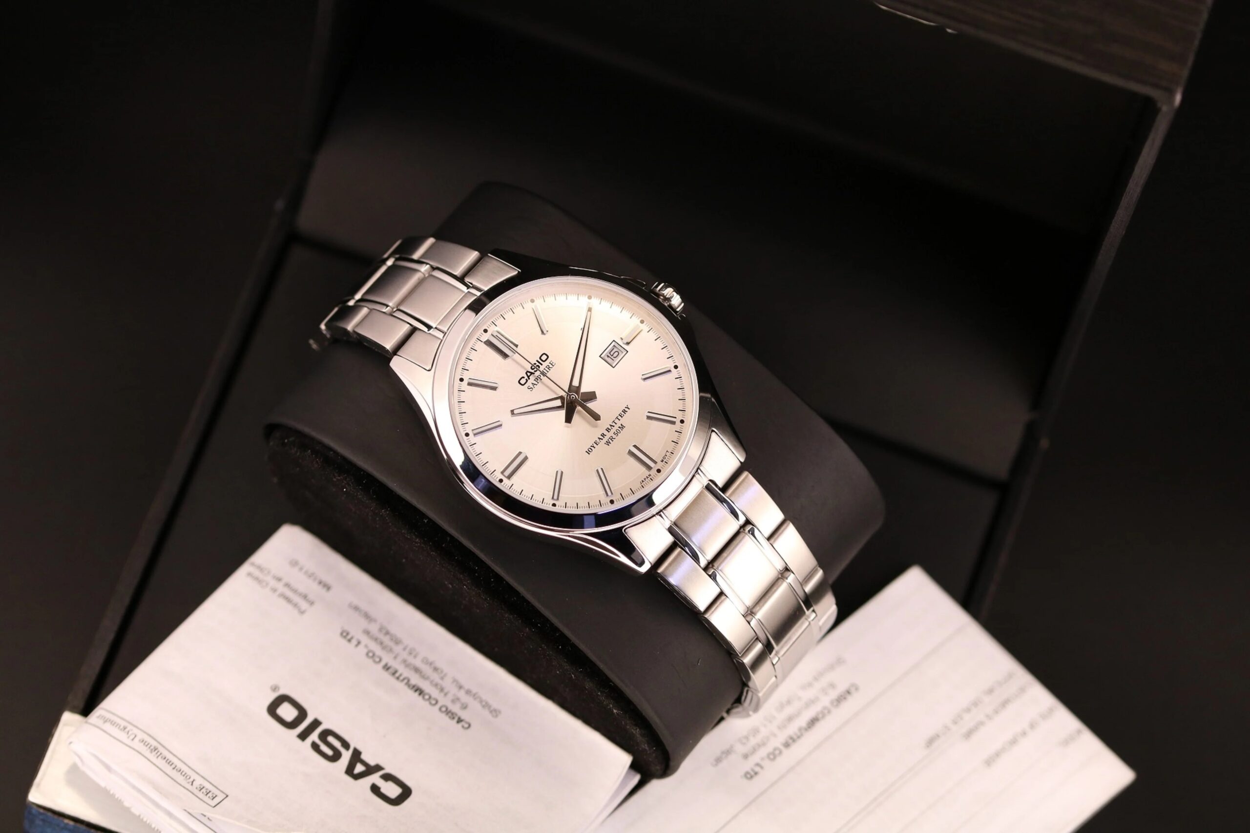 montre classique homme casio quartz, acier inoxydable, Étanche 100m, affichage jour/date, aiguilles lumineuses argenté mtd 130d 7avdf