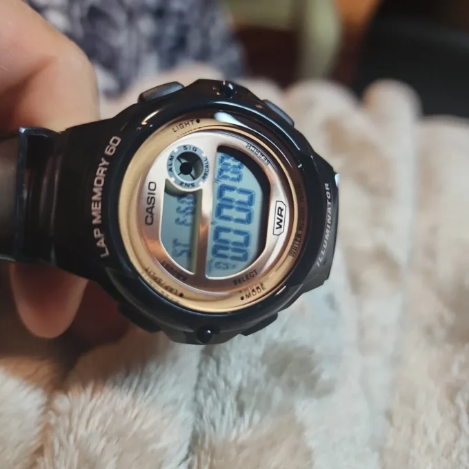 Montre Classique Homme - Casio LWS-1200H-1AVDF - Quartz, Étanche, Chronomètre, Alarme - Résine Noire