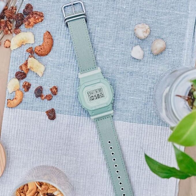 Montre GMD-S5600CT-3DR - Casio G-SHOCK - Homme - Design Classique, Résistante aux Chocs, Étanche, Multifonction - Résine - Vert - Référence GMD-S5600CT-3DR