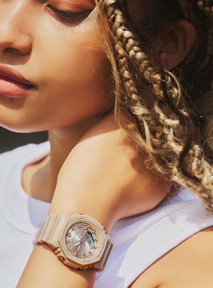 montre classique casio g shock gma p2100st 9adr unisexe résistante, Élégante, polyvalente, durable acier inoxydable dorée