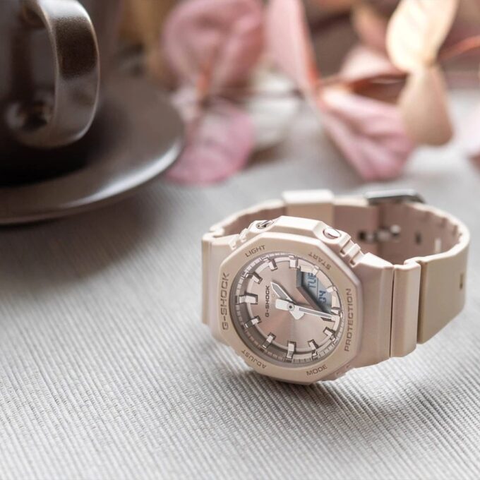 Montre Classique - CASIO G-SHOCK - GMA-P2100ST-9ADR - Unisexe - Résistante, Élégante, Polyvalente, Durable - Acier Inoxydable - Dorée